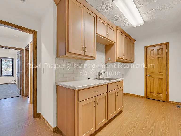 1868 S White Oak Ave — Photo 8