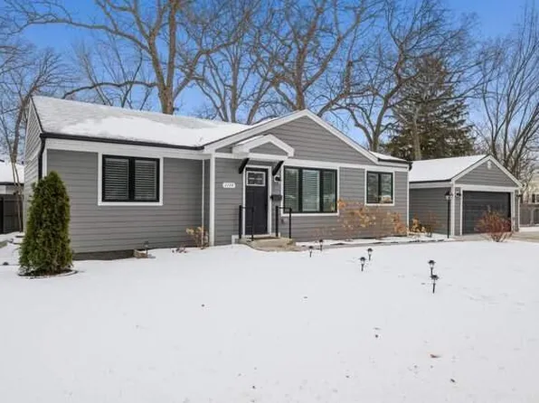1177 Ridge Rd, Highland Park, IL 60035