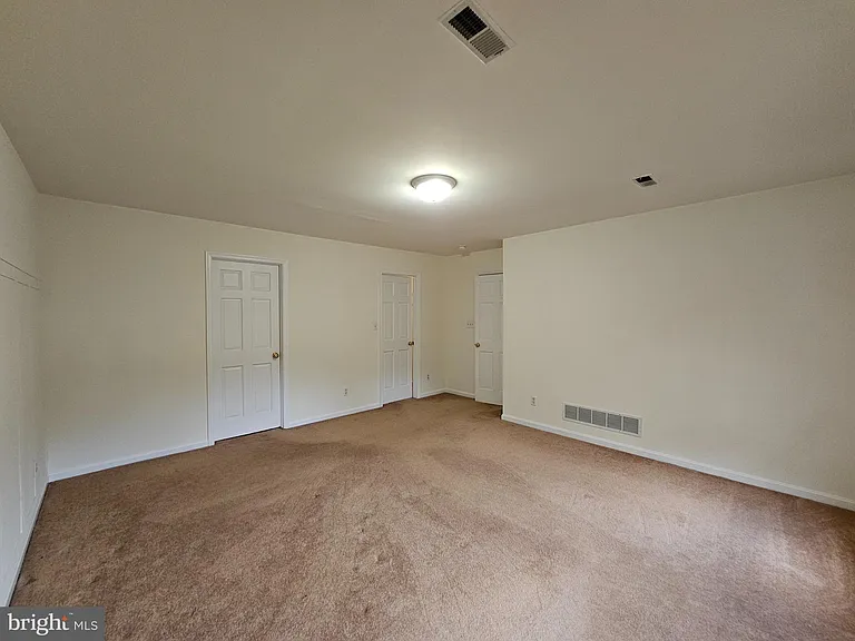 614 E Pebworth Rd — Photo 19