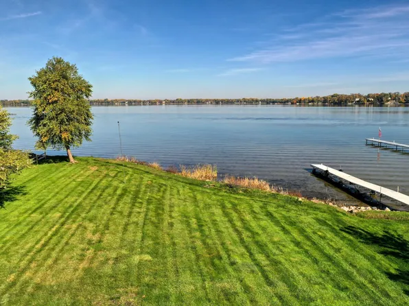 1431 8th Ave SE, Forest Lake, MN 55025
