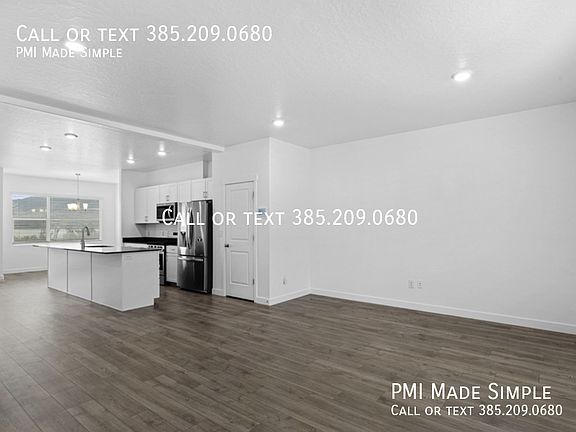 3rd image of 1107 E Hatch Row