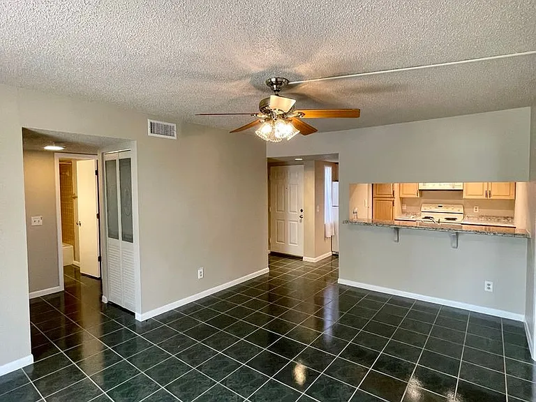 1664 Sunny Brook Ln NE #K101 — Photo 10