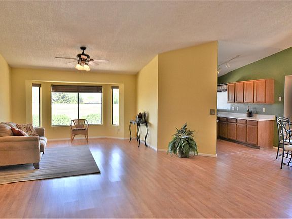 3rd image of 3703 Sandpiper Dr