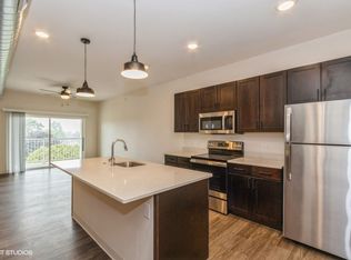1003 31st St #202, Marion, IA 52302