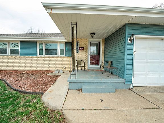 3rd image of 320 E Parkway Ave