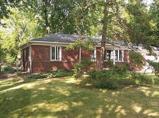 8240 Bellevue Rd, Grosse Ile, MI 48138