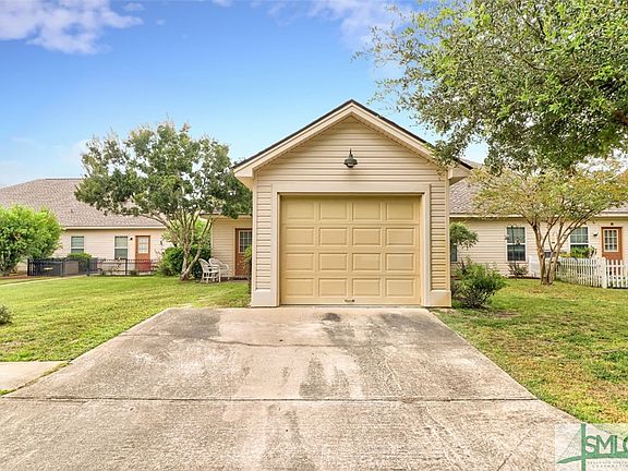 2nd image of 205 Foxbury Square