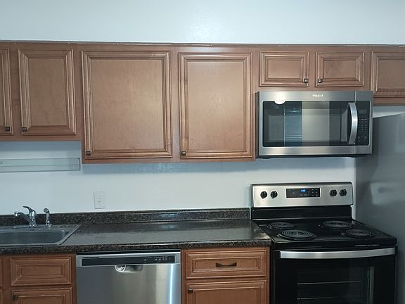 5th image of 7509 York Dr #As