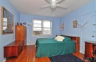 5th image of 2711 Henry Hudson Pkwy W