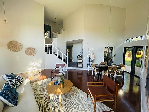 4th image of 324 Kingsberry Cir