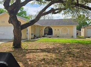 7198 Maple Dr, Weeki Wachee, FL 34607