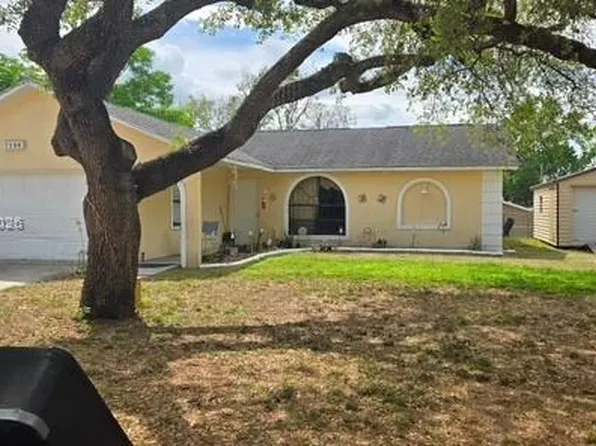 7198 Maple Dr, Weeki Wachee, FL 34607