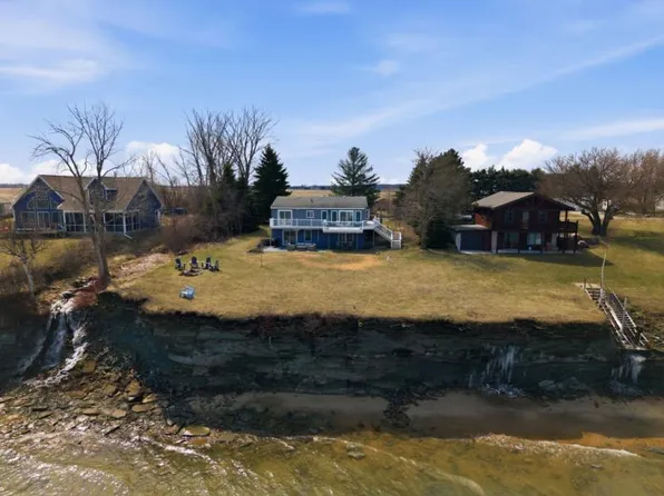 3637 Bluff Rd, Port Austin, MI 48467