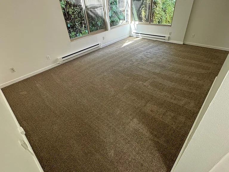 Townvue Heights Apartments — Photo 14