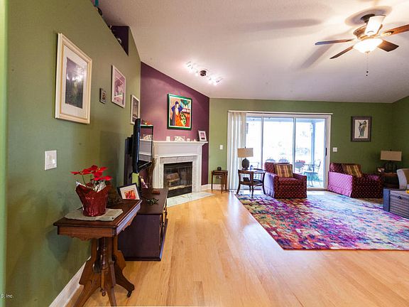 3rd image of 12153 Lake Fern Dr