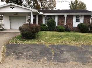 1307 Valentine Cir, Nitro, WV 25143