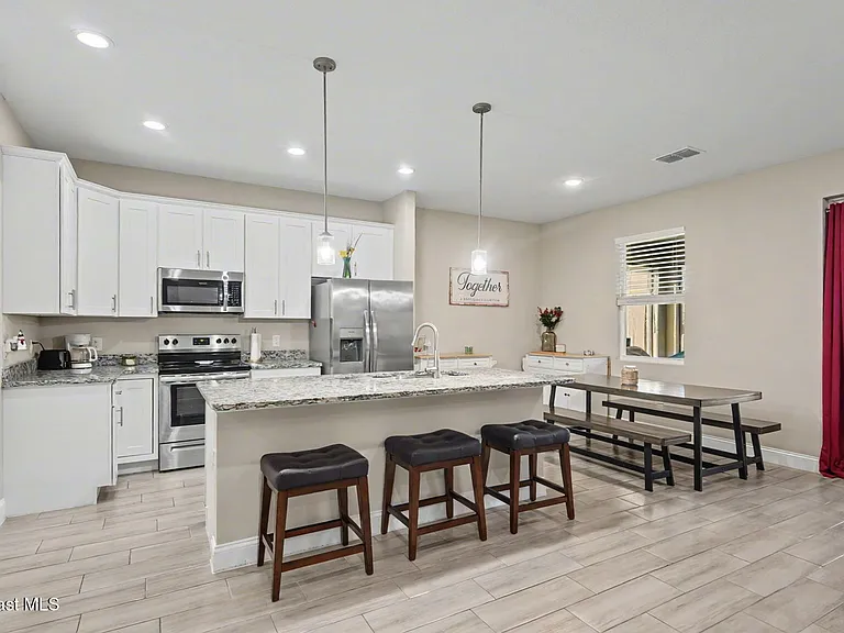 1835 Eugenia Ct NW — Photo 5