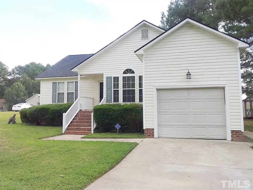 1st image of 1008 Moat Ct