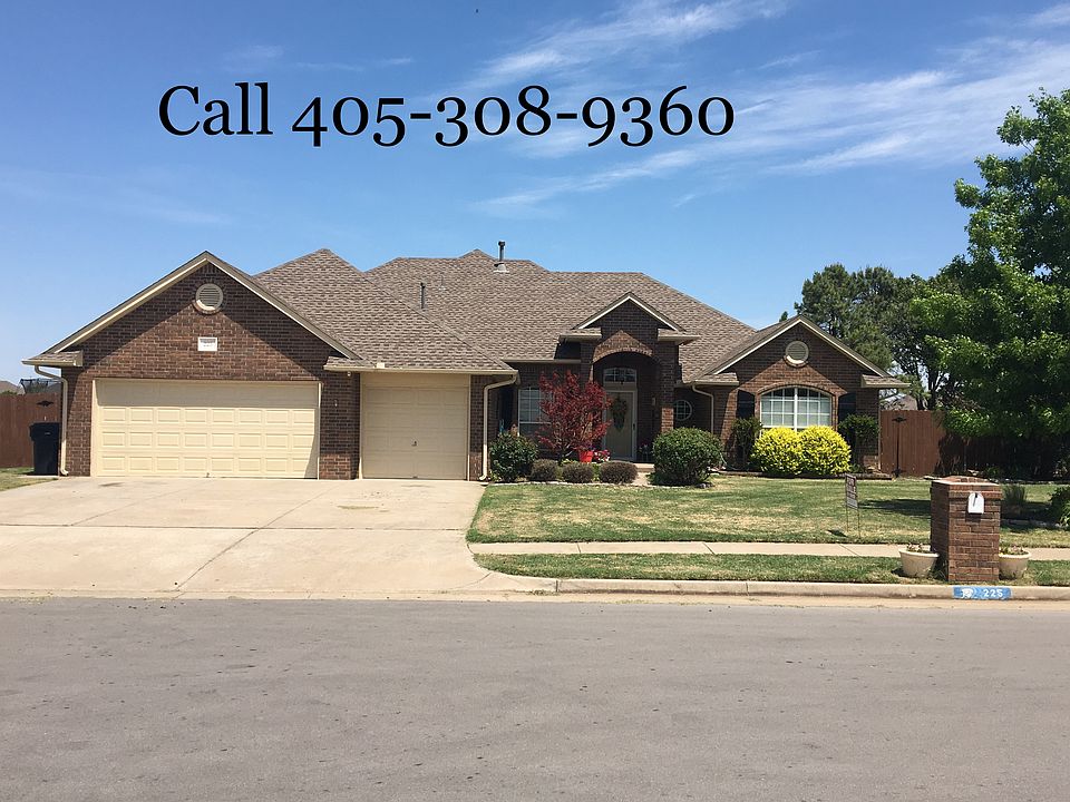 1st image of 225 SW 140th Ter