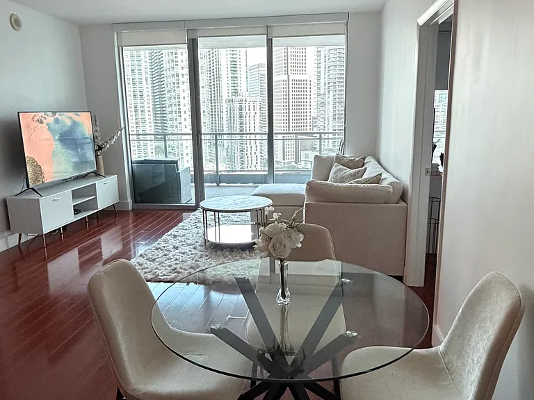 90 SW 3rd St #2302 — Photo 7