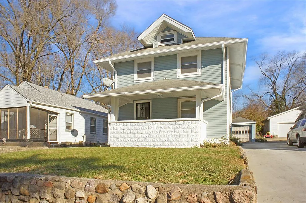 3733 Caroline Ave photo 1
