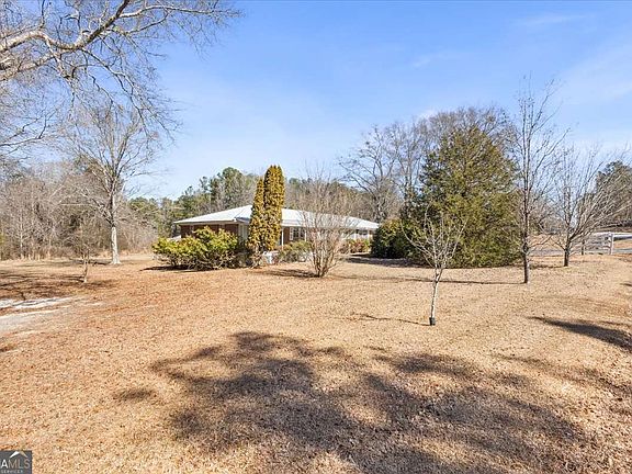 3rd image of 9988 Stockmar Rd