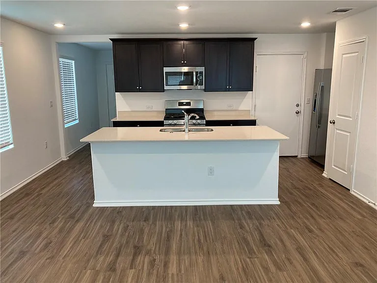 7204 Dancing Wind Ln — Photo 22