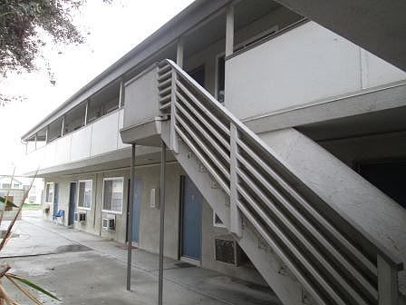 1st image of 404 Central Ave APT B
