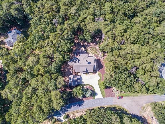 Image 4: Aerial View Shows the Privacy of the Home