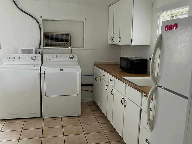 239 S 200 W — Photo 13