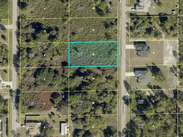 1415 Edison Ave, Lehigh Acres, FL 33972