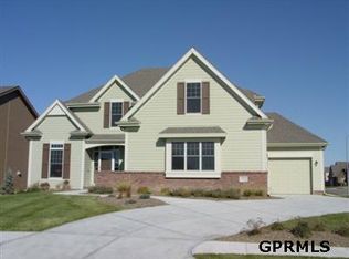 19504 Mayberry St, Olathe, KS 66061
