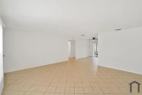 2 bed, 1017 sqft, $1,500 — Photo 2