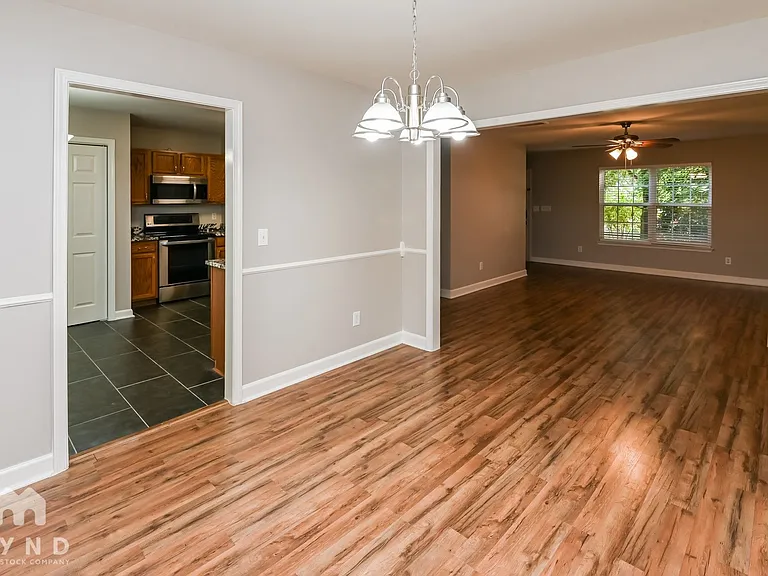 222 Kendra Dr SW — Photo 5