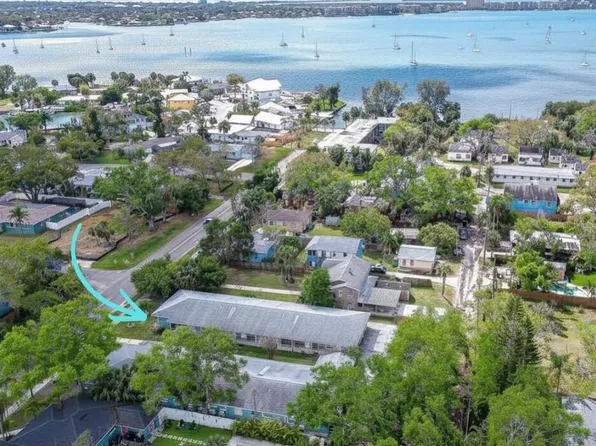 3017 49th St S APT 4, Saint Petersburg, FL 33707