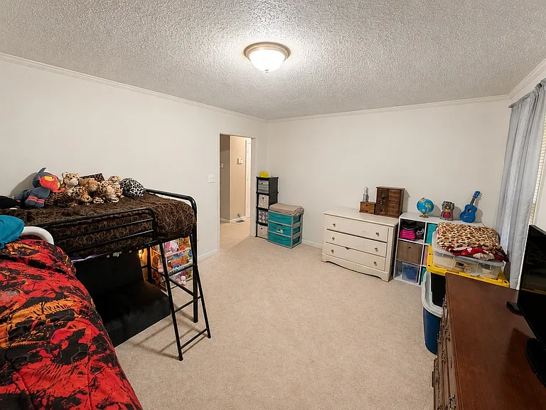 128 Robin Hood Rd — Photo 7