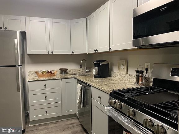 3rd image of 850 College Pkwy APT 102