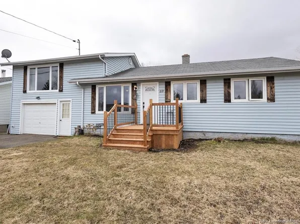 69 Centennial St, Plaster Rock, NB E7G 1J1