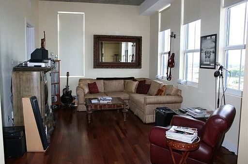 2nd image of 1789 Miami Gardens Dr #W605