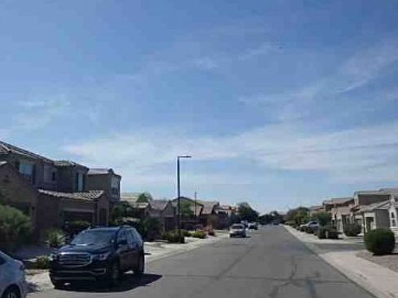 Exterior Neighborhood (street photo)