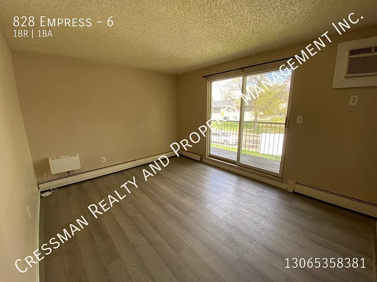 828 Empress St #6 — Photo 2
