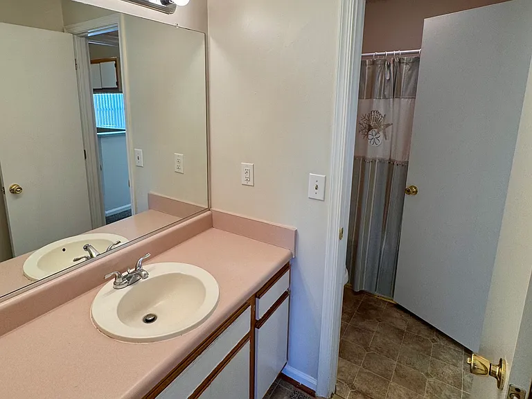 3210 Forest Green Dr — Photo 21
