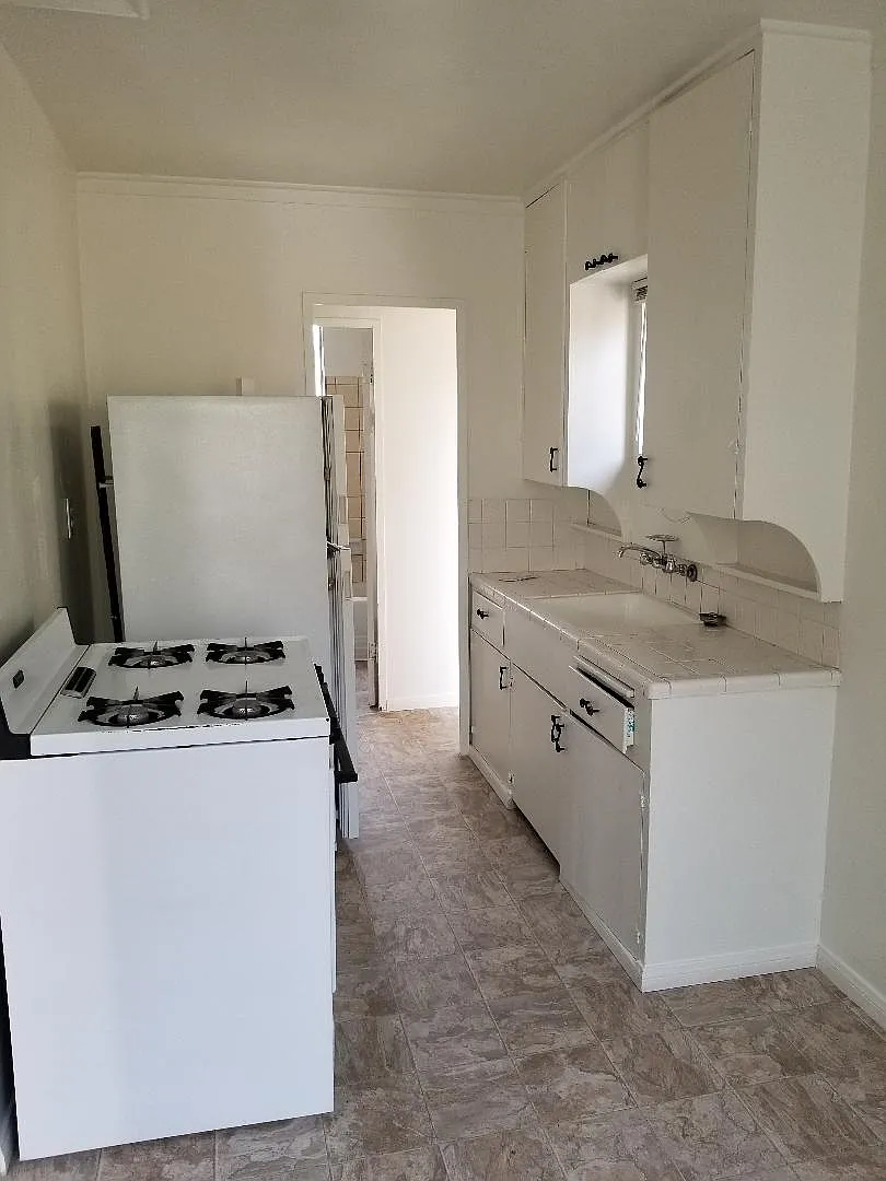 1 bed, 500 sqft, $2,050 — Photo 4
