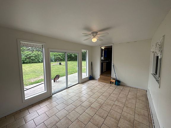3rd image of 169 Rocky Hill Rd
