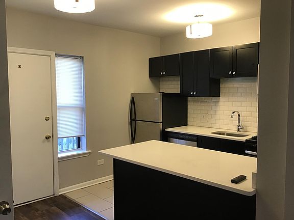 3rd image of 820 W Agatite Ave APT 202