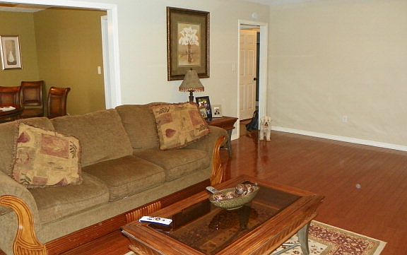 3rd image of 104 Trailwood Dr