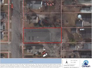 988 Cherry St, Oshkosh, WI 54901
