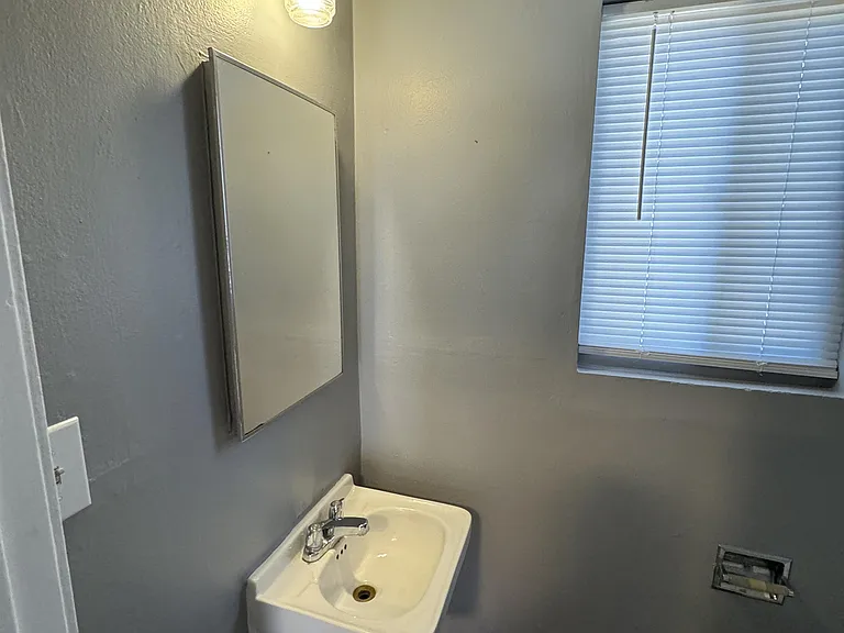1032 Glenwood Way #4 — Photo 12