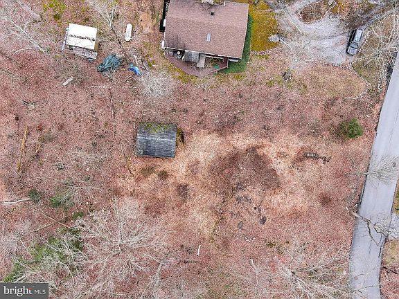 3rd image of 120 Laurel Dr