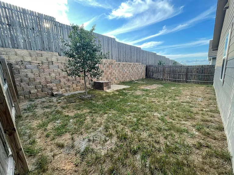 6453 Cotton Rdg — Photo 9
